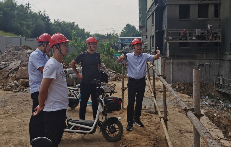 集团党总支书记刘强带队开展修建工地清静检查事情